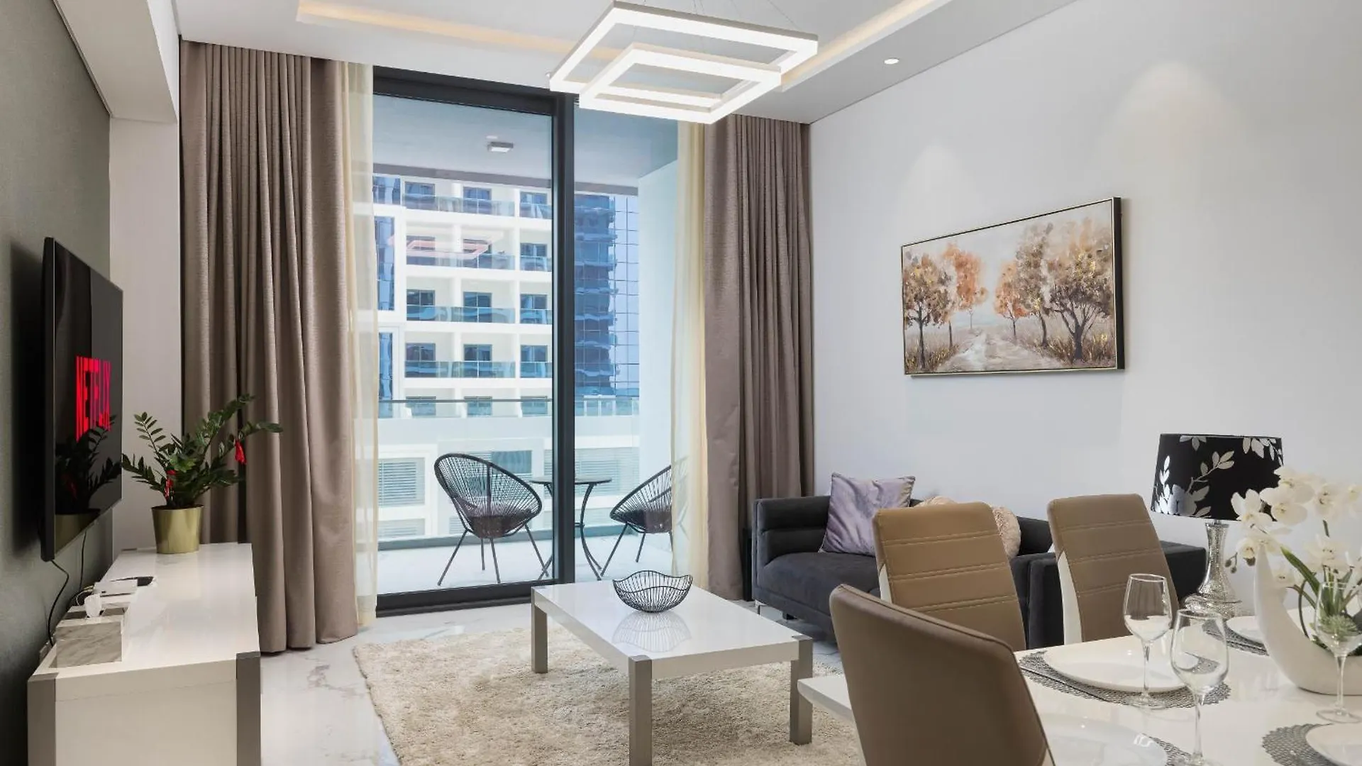 Apartment Vayk - Spacious 2Bd Near Park And Mall Dubai