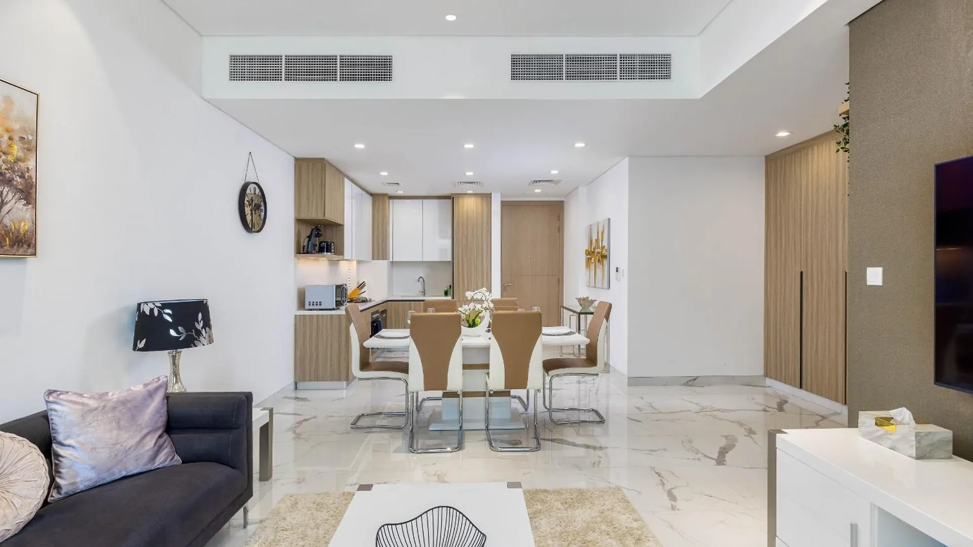 Vayk - Spacious 2Bd Near Park And Mall Dubai 0*,  United Arab Emirates